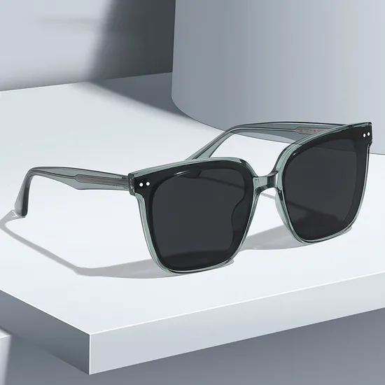2023 Trendige Designer-Sonnenbrille mit individuellem Metalllogo, modische quadratische Sonnenbrille für Herren und Damen, China, Outdoor-Reise-UV400-Brille, CE-OEM-Herstellung polarisierter Sonnenbrillen