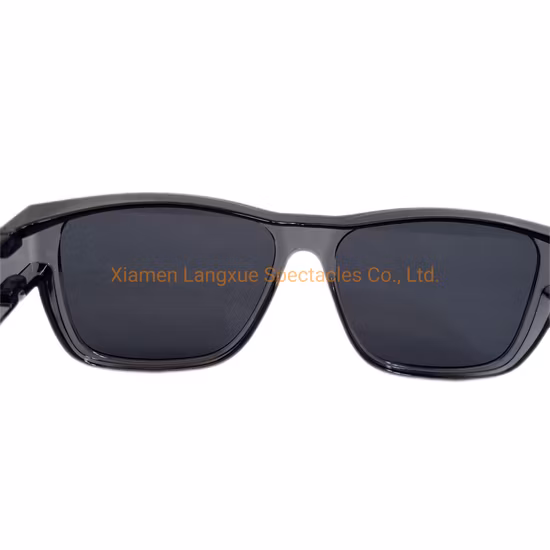 Transparente, graue PC-Rahmen-Sonnenbrille zum Überziehen mit rauchfarbenen Gläsern für den Außenbereich